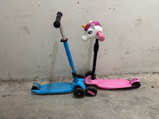 Due Monopattini (Blu e Rosa) con Luci sulle Ruote