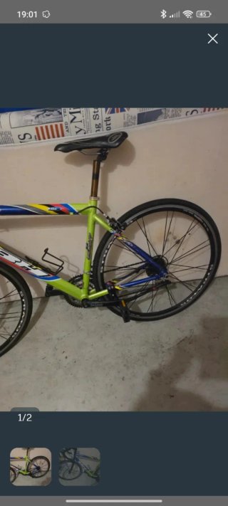 Bicicleta de carretera BH revisada