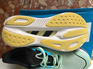 Zapatillas Hoka Verde y Turquesa
