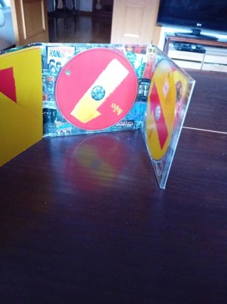 The Beatles 1+ CD + Blu-ray