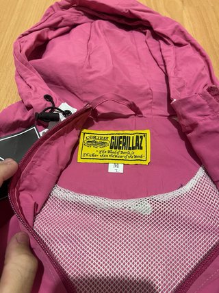 Cortavientos Hombre Rosa y Blanco