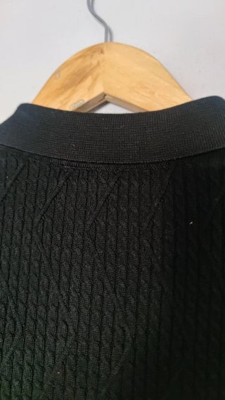 Polo negro hombre con cremallera