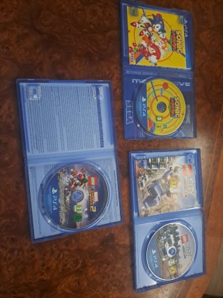 PS4 Slim 500GB + Controller + 3 Giochi