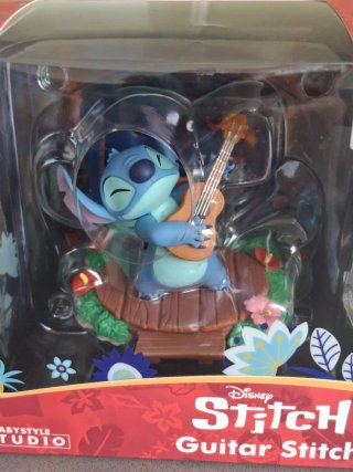Figura Stitch con Guitarra Disney Classics
