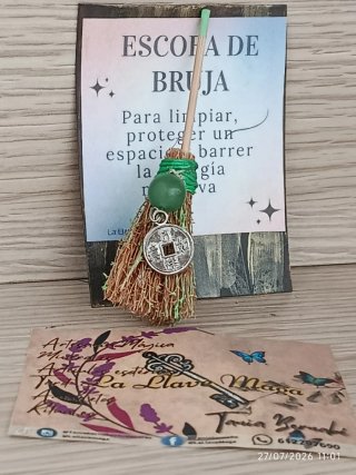 Amuleto Escoba Bruja Prosperidad