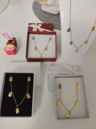Últimos a 6 €  Collares Tous Acero con caja