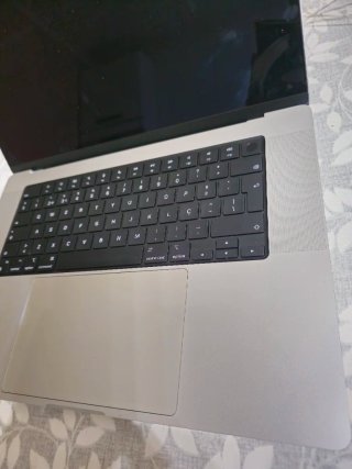 Macbook Pro 16 2021 M1 para peças