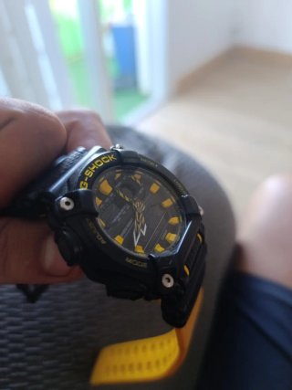 Reloj Casio G-Shock Negro y Amarillo