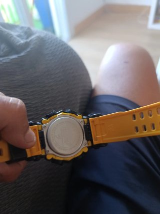 Reloj Casio G-Shock Negro y Amarillo