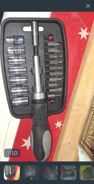 Maletín de herramientas con puntas y vasos
