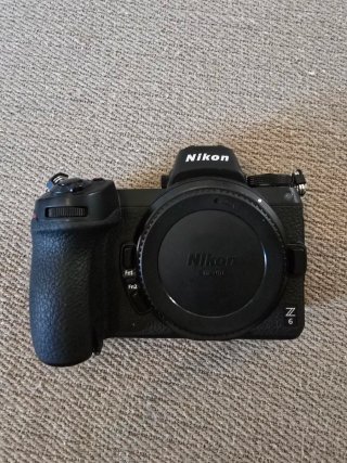 Cámara Nikon Z6 Mirrorless 75k disparos LEER