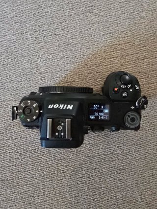 Cámara Nikon Z6 Mirrorless 75k disparos LEER