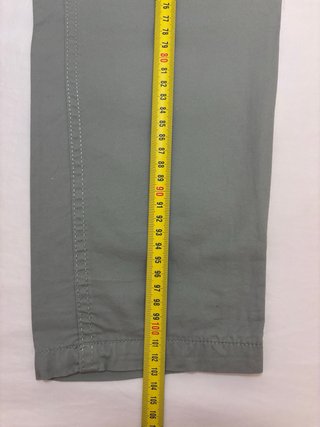 Pantalón Pull&Bear verde claro talla 40