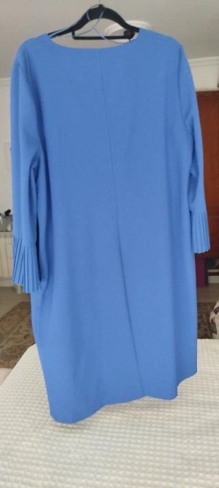 Vestido azul manga acampanada