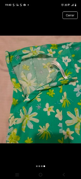 Falda verde con flores talla 34