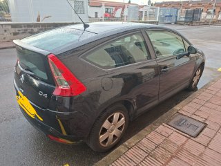 Citroën C4 Coupé 2008 - negro