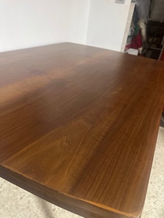 Mesa de madera natural preciosa