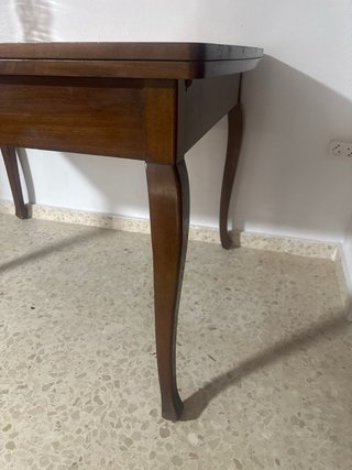 Mesa de madera natural preciosa