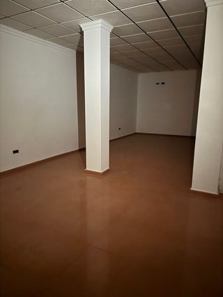 Alquilo locar comercial en mojacar en marina la to