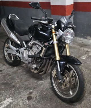 Honda Hornet 600 Negra
