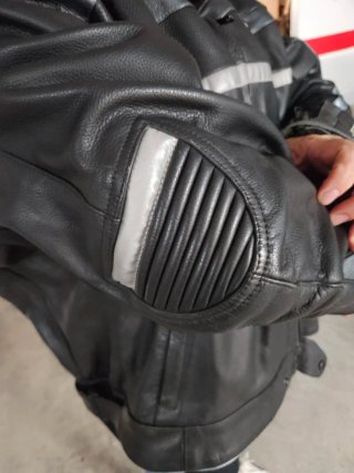 Chaqueta de moto de piel