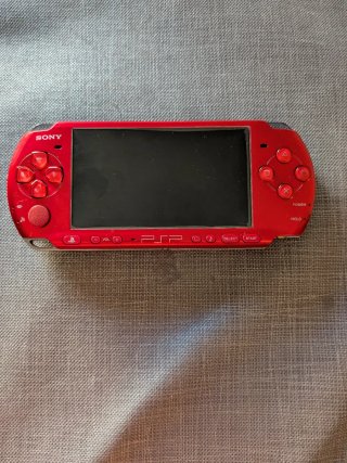 PSP Slim & Lite 3004 Roja