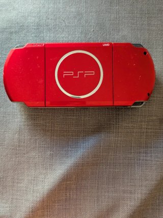 PSP Slim & Lite 3004 Roja