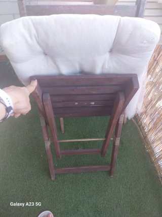 Mesa y 2 Sillas Plegables Madera