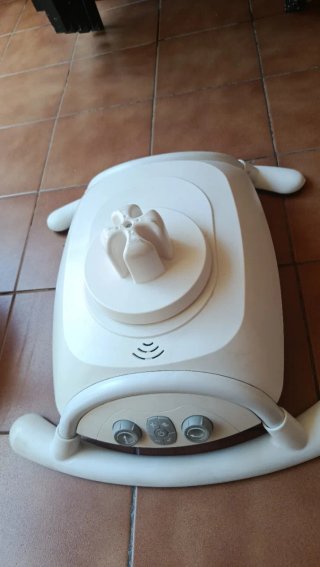 Mecedora eléctrica para bebé