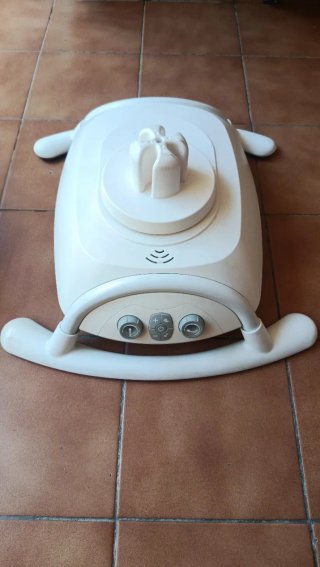 Mecedora eléctrica para bebé