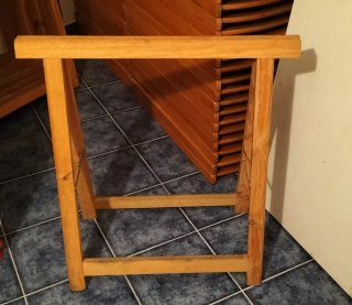 12 Caballetes de madera.