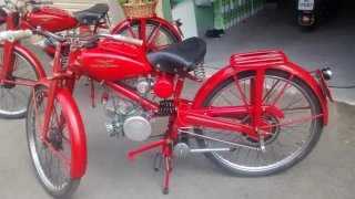 Moto Guzzi Clásica 49cc Roja