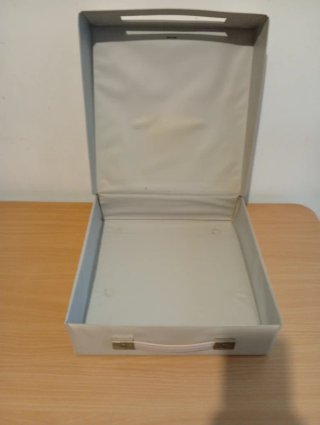 Máquina de escribir Olivetti Lettera 25