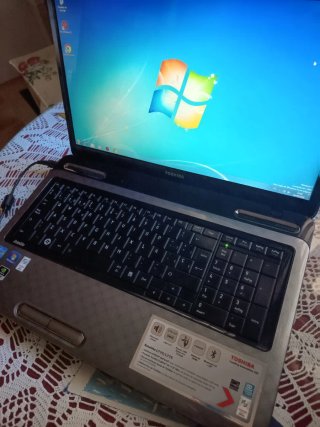 Portátil Toshiba i5 17 Negro