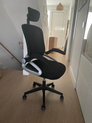 Silla de estudio ergonómica negra