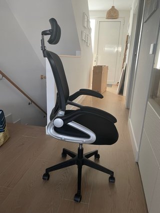 Silla de estudio ergonómica negra