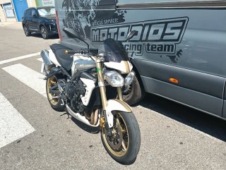 TRIUMPH STREET TRIPLE