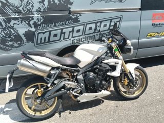 TRIUMPH STREET TRIPLE