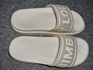 Chanclas Bimba y Lola Blancas