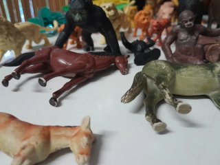 Lote animales de plástico