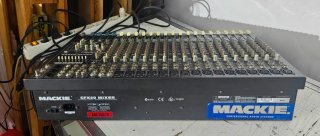 Mixer Mackie CFX20
