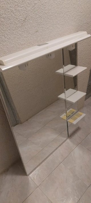 Armario de baño con espejo