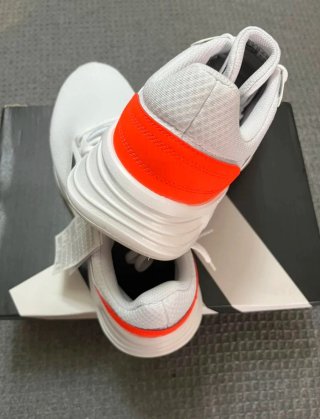 Zapatillas Adidas Blancas y Rojas