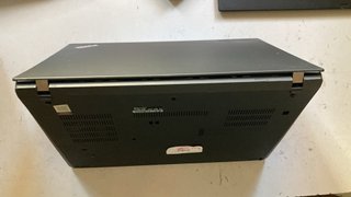 Lenovo T490 Táctil