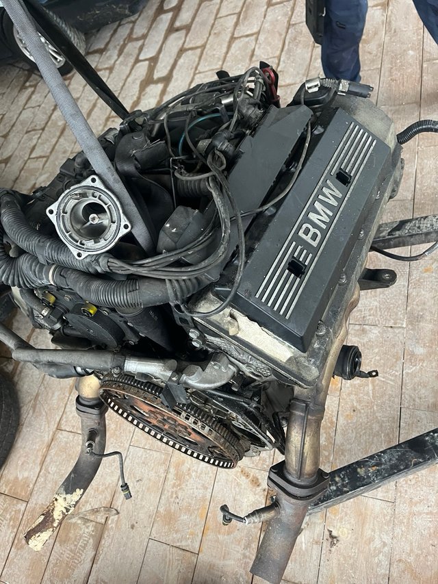 Motor BMW V8 4.4i swap con caja 5 manual M62 b40
