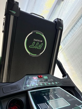 Cinta de correr Cecotec FIT