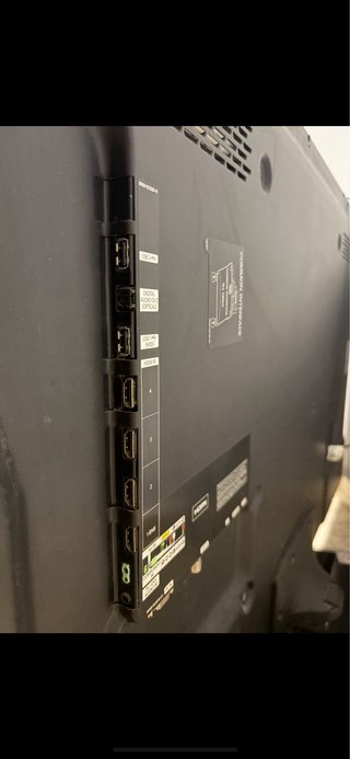 Samsung 55” 4K U7000F TV con mando