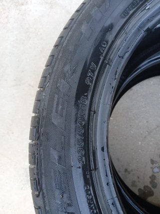 Neumáticos Bridgestone 235/50/18 97V
