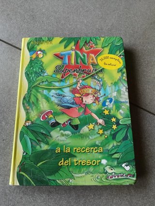 Tina Superbruixa catalán y castellano