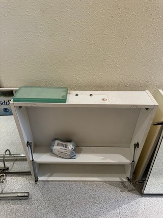 Armario de baño rectangular con espejo